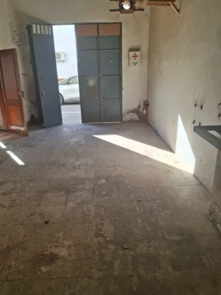 Dos 2 locales en alquiler en muy buena zona