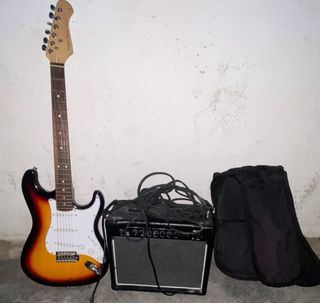 Guitarra Eléctrica + Amplificador + Funda