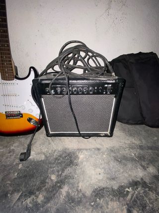 Guitarra Eléctrica + Amplificador + Funda