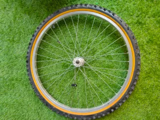 RUEDA MOUNTAIN BIKE OLD HUTCHINSON ACS VINTAGE MTB