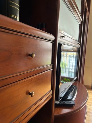 Mueble salón madera maciza vitrina