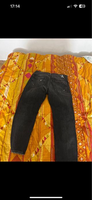 Jeans Calvin Klein neri strappati