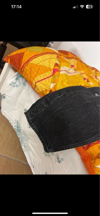 Jeans Calvin Klein neri strappati