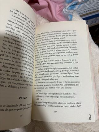 Del amor y otras pandemias / Of Love and Other ...