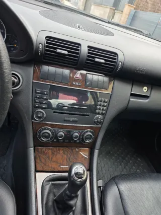 Mercedes-Benz Clase C 2004