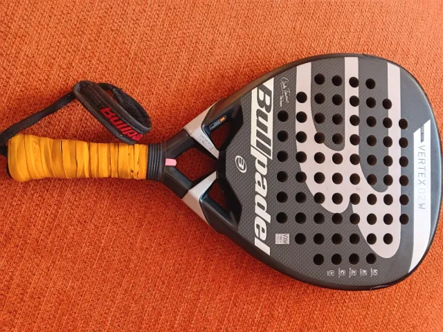 Pala Padel Bullpadel Vertex 02W.