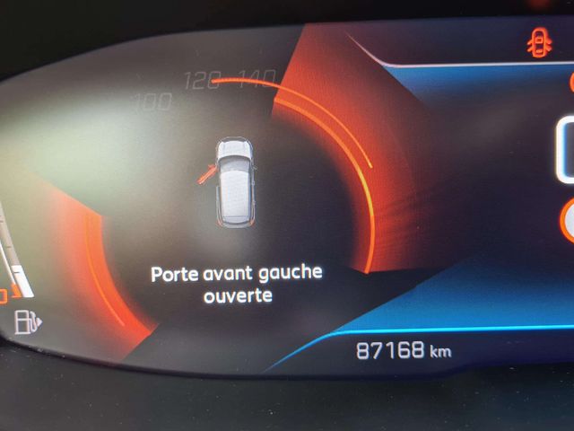 Peugeot 3008 1.2i TURBO 130cv. ACTIVE PACK