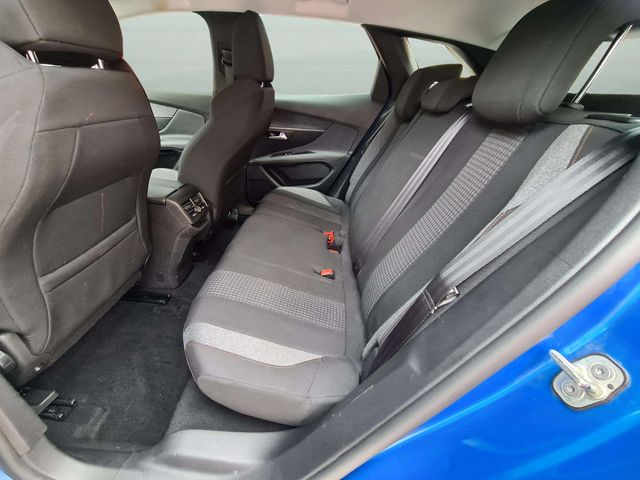 Peugeot 3008 1.2i TURBO 130cv. ACTIVE PACK