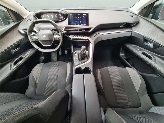 Peugeot 3008 1.2i TURBO 130cv. ACTIVE PACK