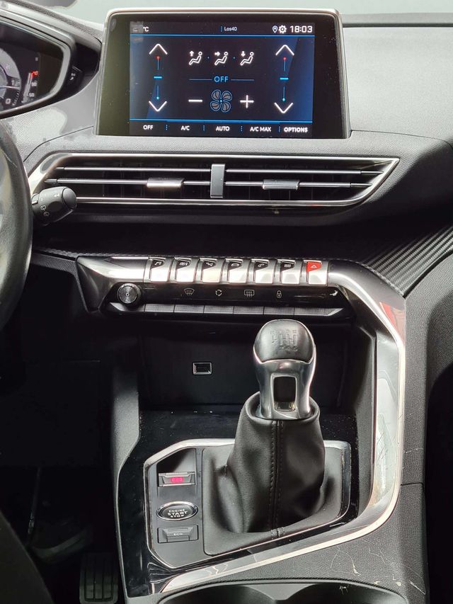 Peugeot 3008 1.2i TURBO 130cv. ACTIVE PACK