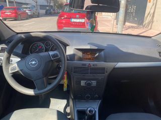 Opel Astra 2004