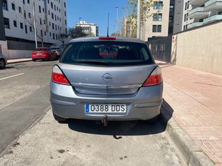 Opel Astra 2004