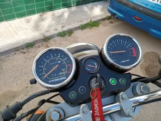 Hyosung Comet 125 Naked Negra