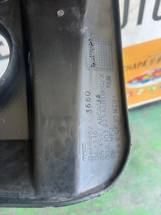 Tapa motor TDI Volkswagen Touareg/GOLF 2005