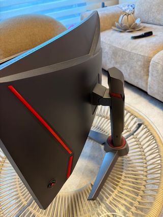 PC da gaming MSI e monitor MSI