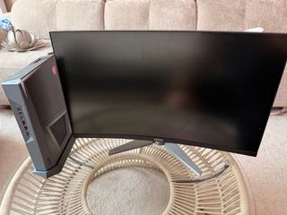 PC da gaming MSI e monitor MSI