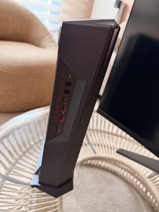 PC da gaming MSI e monitor MSI