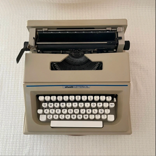 Olivetti Lettera 25 Española con Caja