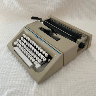Olivetti Lettera 25 Española con Caja