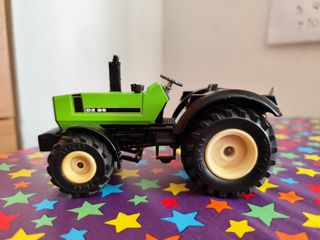 Tractor de juguete siku