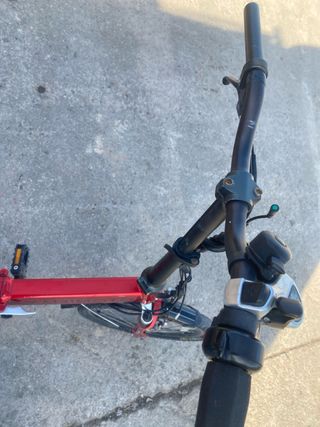 Bici Eléctrica YAMIMOTO Roja no tiene encargador