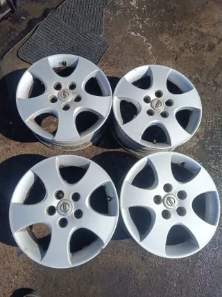 Llantas Nissan Primera '04 (Juego 4)