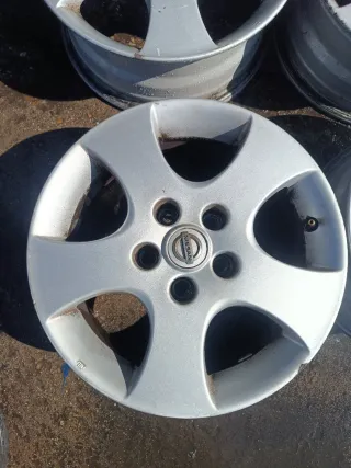 Llantas Nissan Primera '04 (Juego 4)