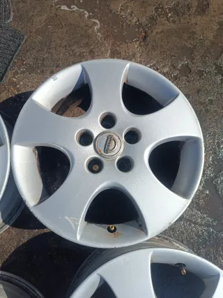 Llantas Nissan Primera '04 (Juego 4)