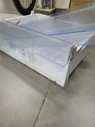 Cajón Congelador Frigorífico y lo de las puertas.