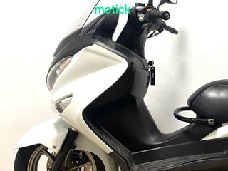 SUZUKI BURGMAN 200