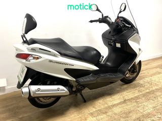 SUZUKI BURGMAN 200
