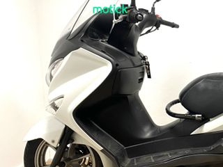 SUZUKI BURGMAN 200