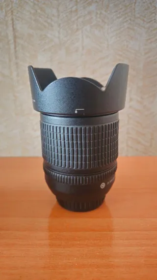 Objetivo Nikon 18-135mm