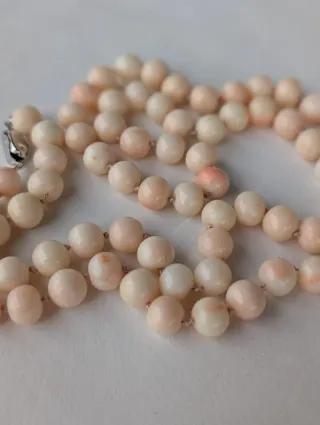 Collana perle corallo rosa chiaro "pelle d'angelo"