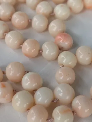 Collana perle corallo rosa chiaro "pelle d'angelo"