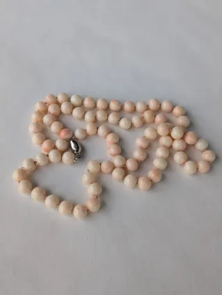 Collana perle corallo rosa chiaro "pelle d'angelo"