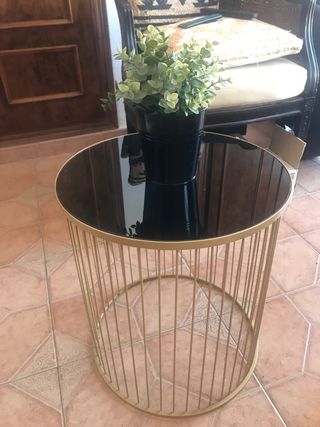 Mesa auxiliar redonda cristal y metal