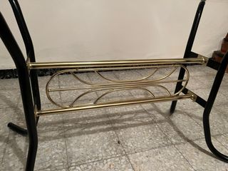 Mesa de cristal y sillas