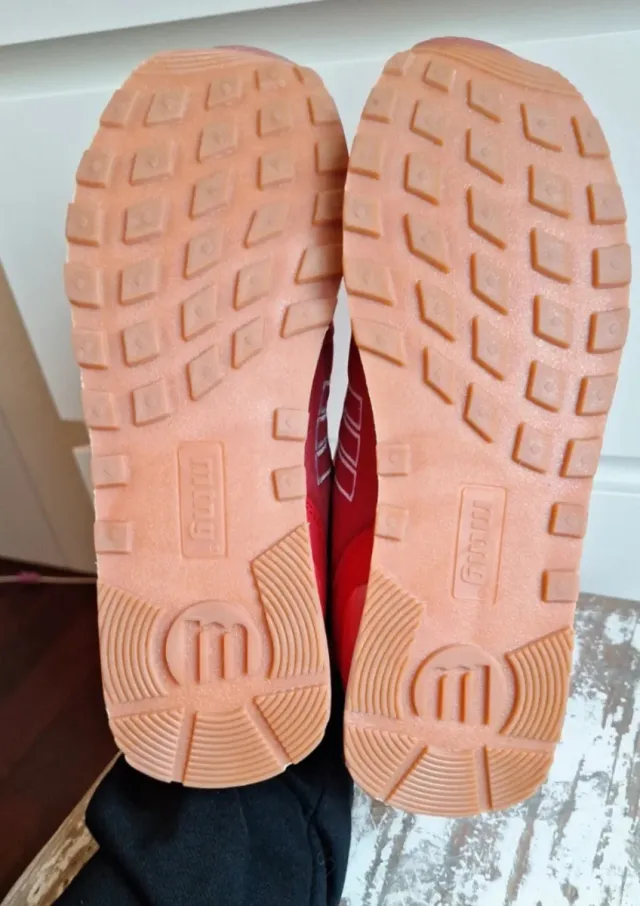 Zapatillas Mustang Rojas y Blancas