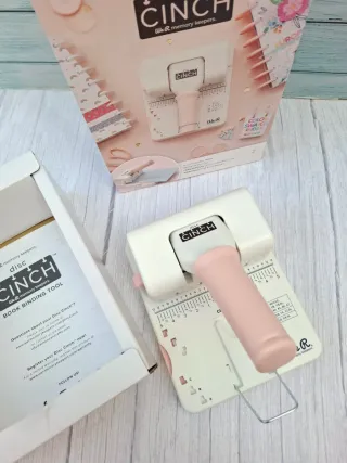 Encuadernadora Mini Cinch Rosa We R Makers Nueva