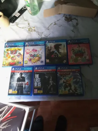 Lote 7  Juegos PS4: Uncharted 4, Last of Us, ARK