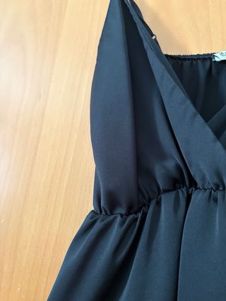 Abito nero con spalline