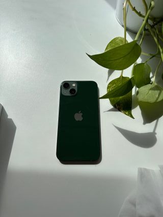 iPhone 13 128GB Impecable + Accesorios