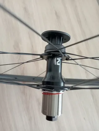 Ruedas carbono Novatec R4 + bielas Sram rival dub