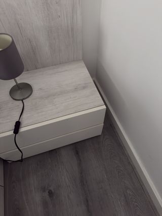 Cama completa con cabecero y mesitas