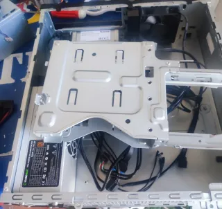 Caja PC Sobremesa CEL con Cables