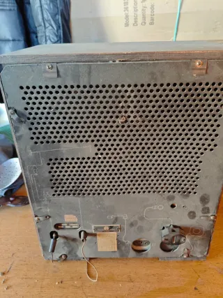 Radio antigua de madera