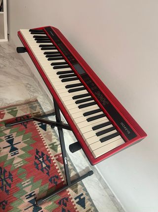 Teclado Roland GO:KEYS Rojo