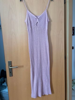 Abito rosa con cut-out