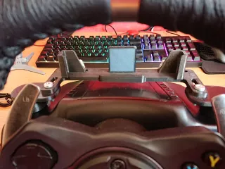 Soporte móvil dashboard Logitech